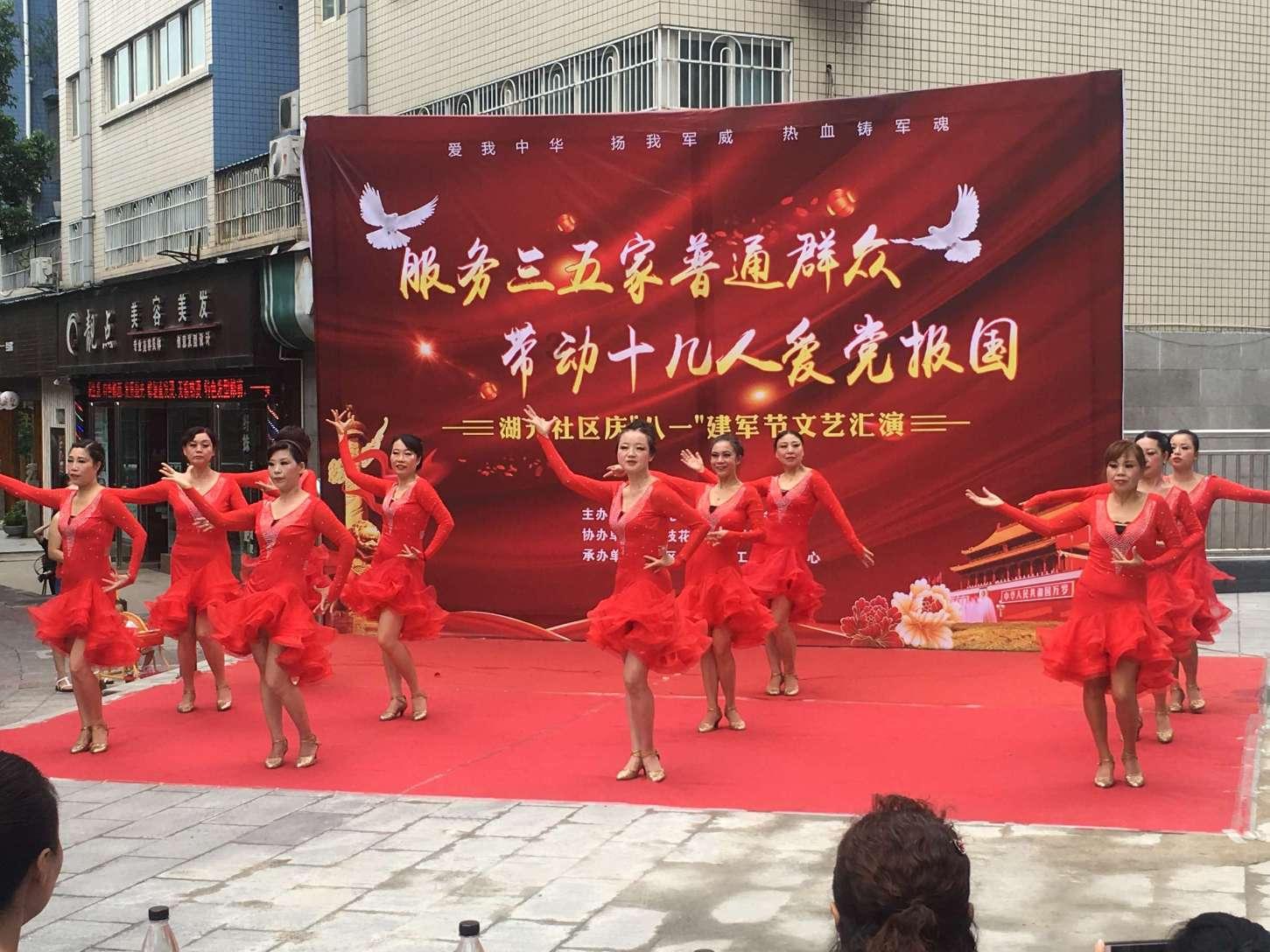 广东队最佳调整方案：裁掉沃特斯，任骏飞替补，杜锋担任助教